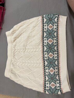 Girls Cream Cable Knit Skirt Fair Isle Snowflake Design Size M 7/8  SKU047